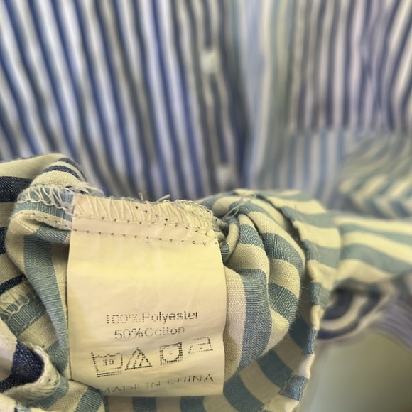 Everyday Chic Boutique Striped Blue Blouse Button up - Picture 7 of 8